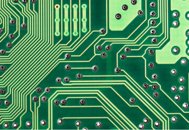 Mastering PCB Trace Clearance for Superior Designs
