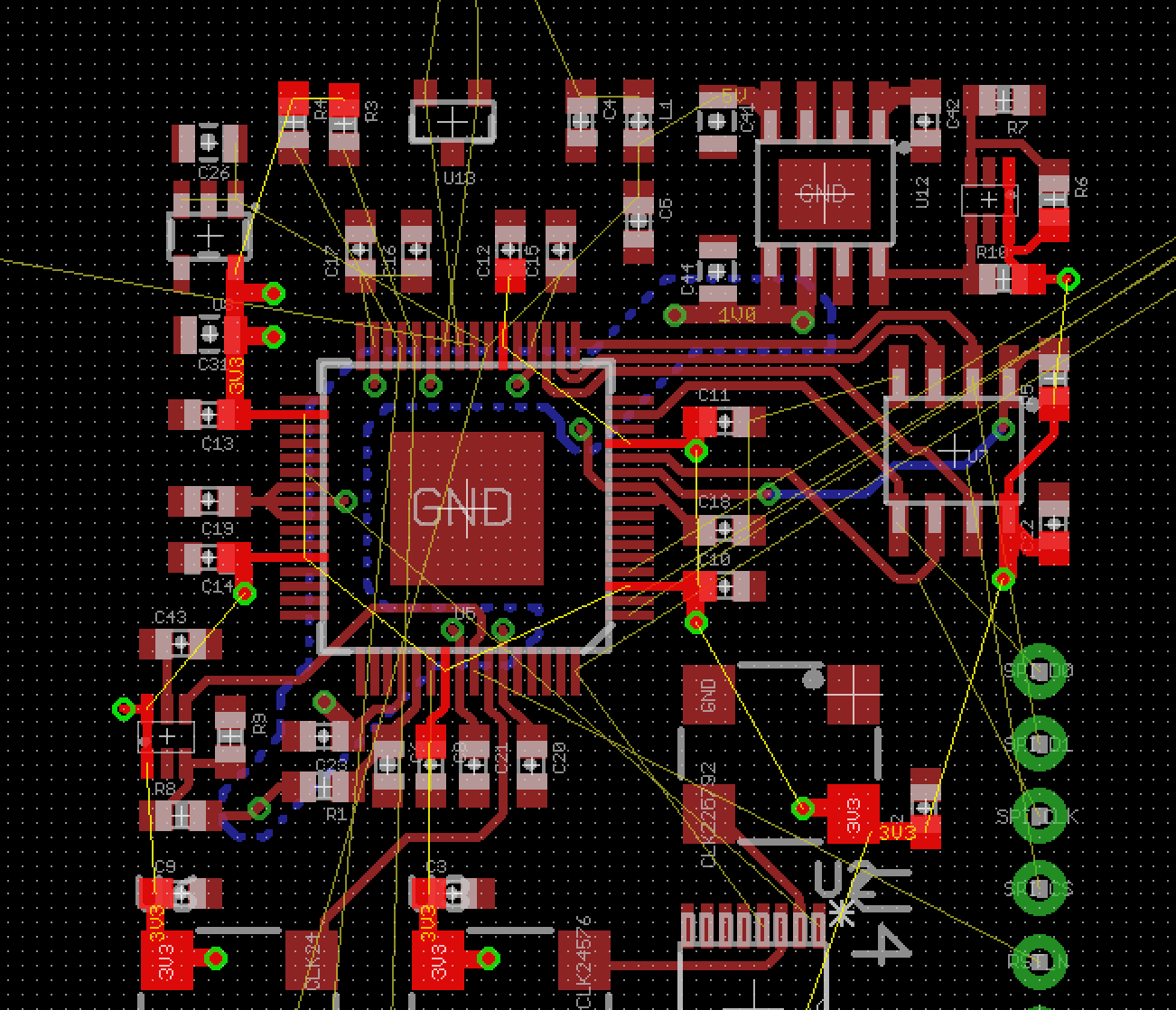 Illustration of power traces and decoupling capacitors on a PCB
