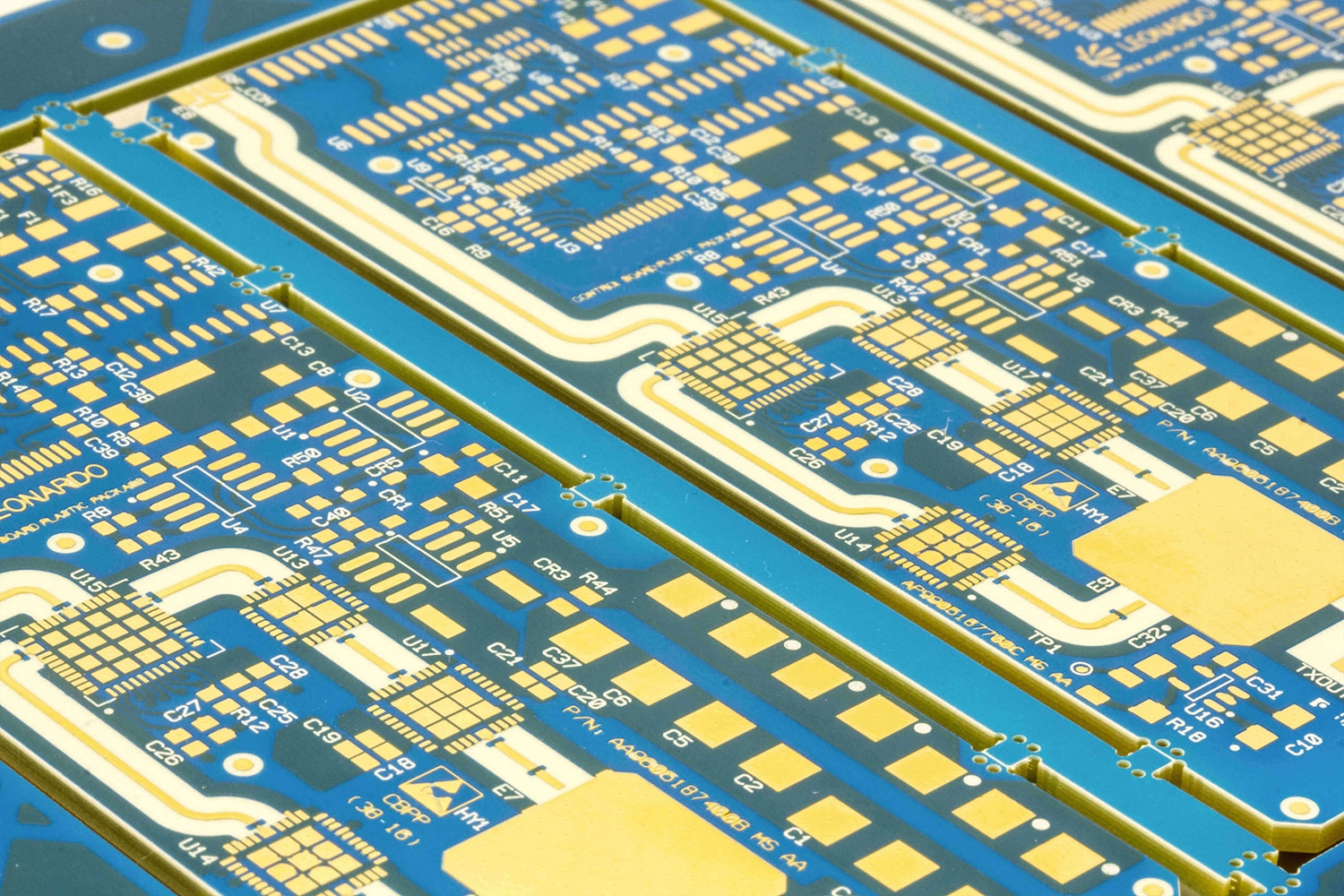Multilayer PCB using Rogers 4000-series material