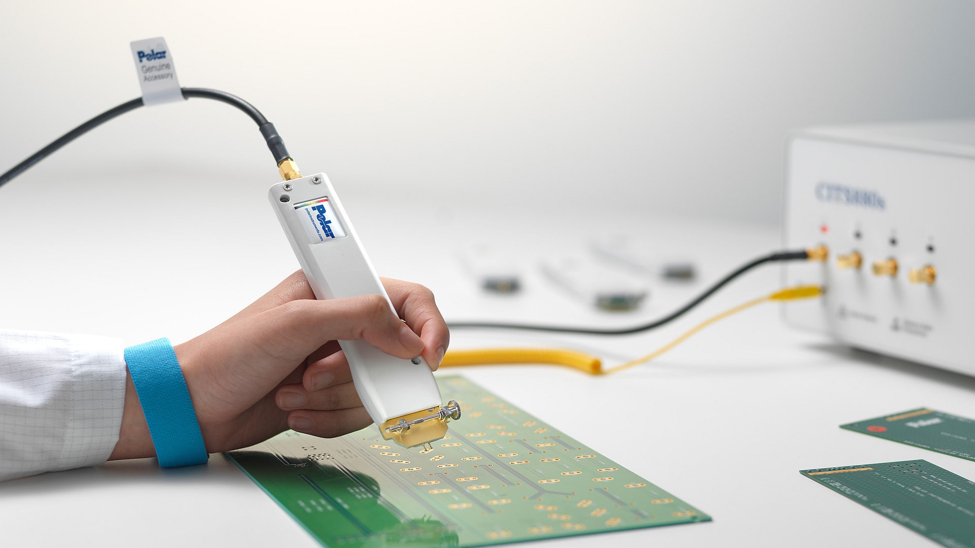 Setup for measuring impedance on a high-frequency PCB